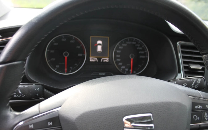 Seat Leon cena 32990 przebieg: 93500, rok produkcji 2013 z Orzesze małe 137